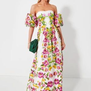 NEVER BEEN WORN. Selling as sizing is too small for me